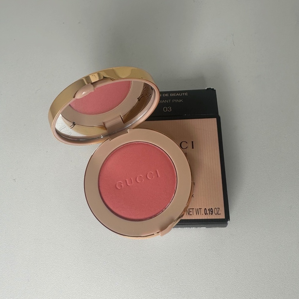 Gucci blush 03 Radiant Pink